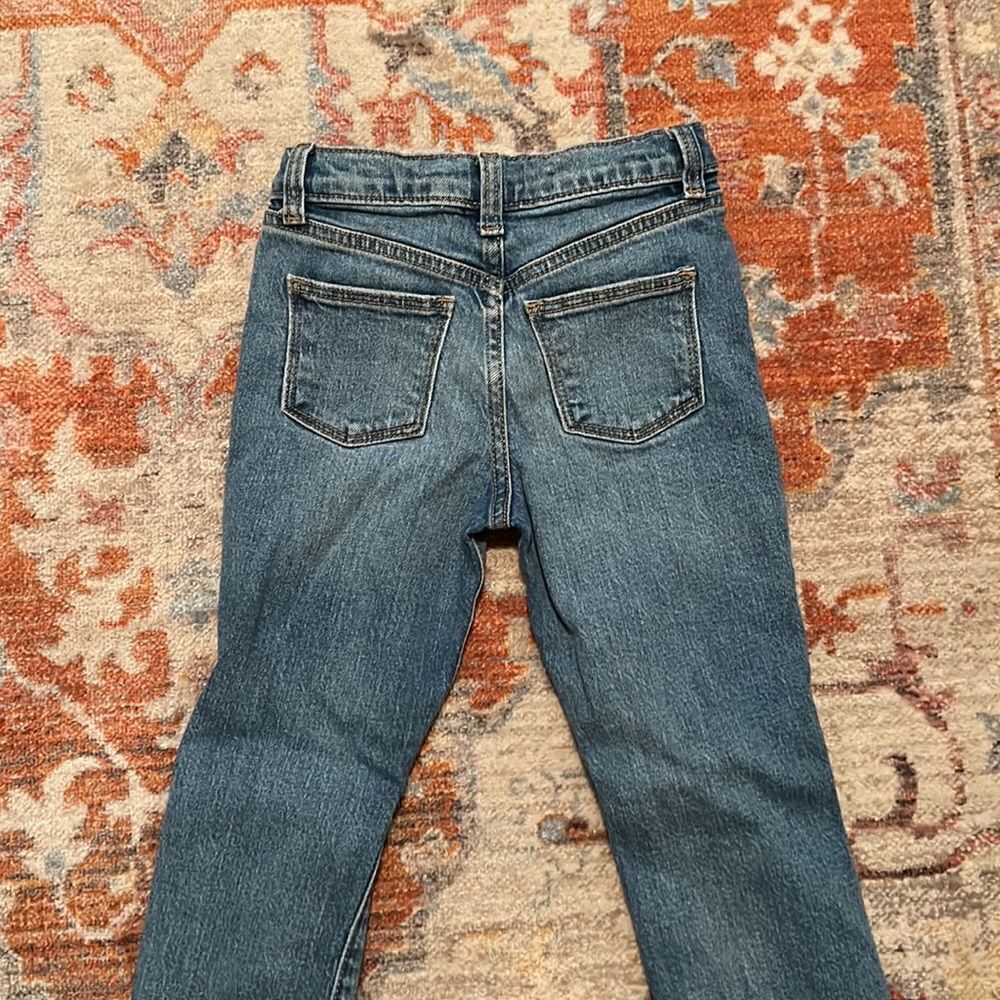 Art Class Distressed Jeans  - Picture 8 of 9